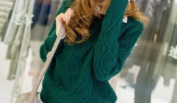 Điệu đà hơn với sự kết hợp tinh tế mẫu áo len năm 2014